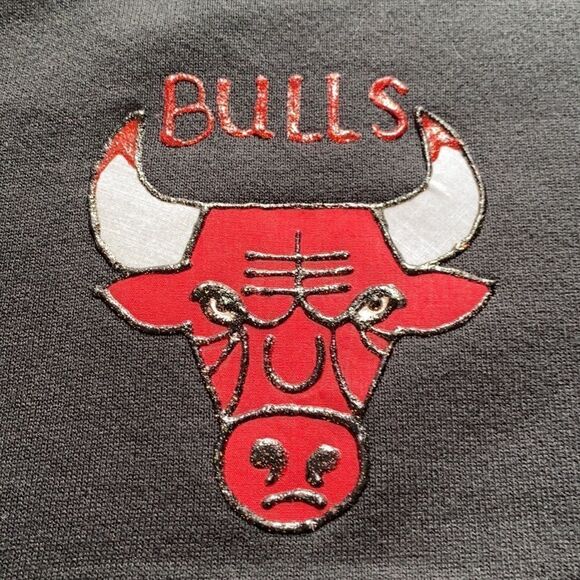 VTG Jerzees pullover size L hand painted Chicago Bulls one of a kind - Picture 11 of 13